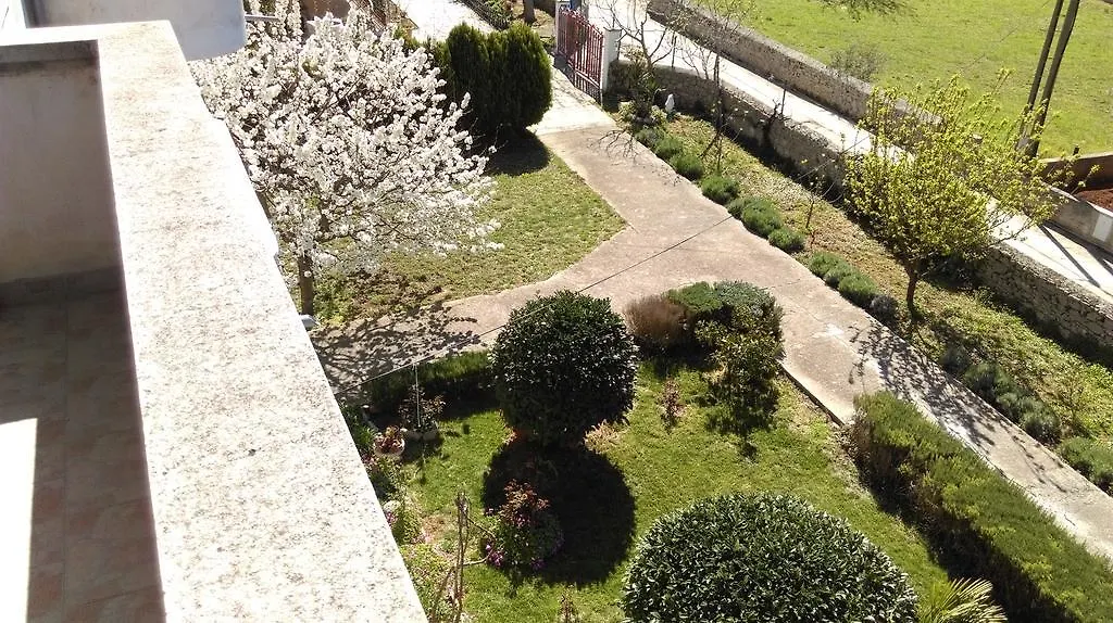Apartments Lena Sutomiscica
